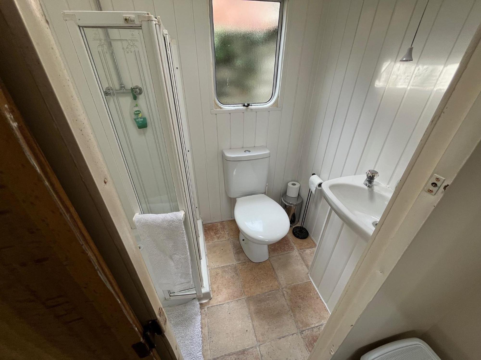 Donegal With Hot Tub Option Chalet *