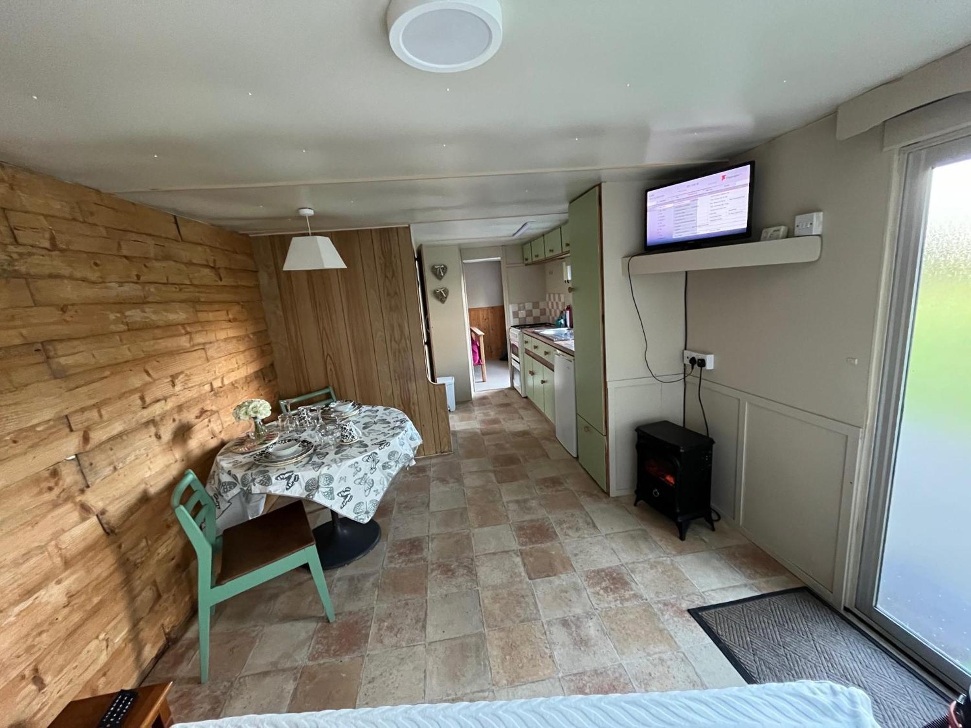 Donegal With Hot Tub Option Chalet *